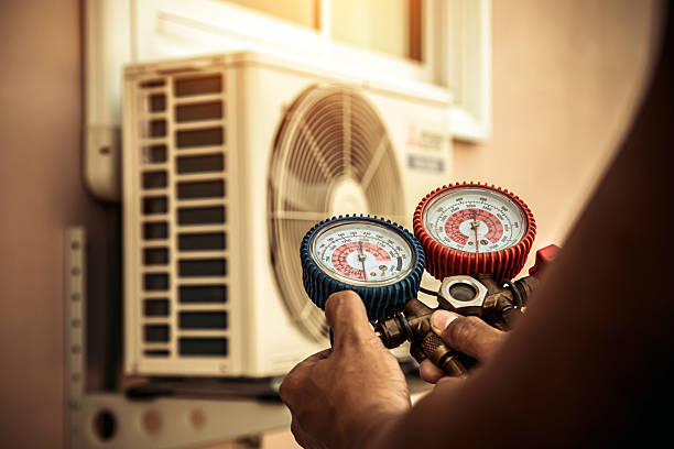 Professional Ductwork Repair technician working in Beachwood, OH